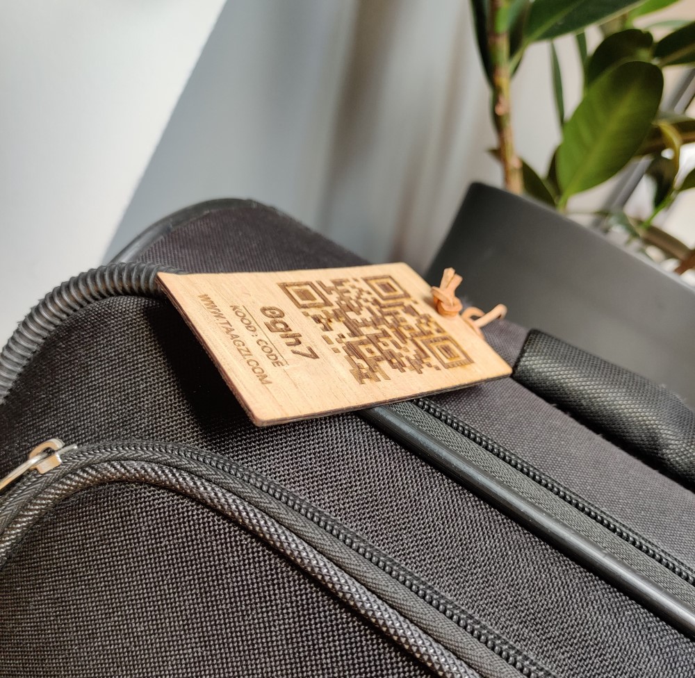 Attach Taagzi code to your luggage